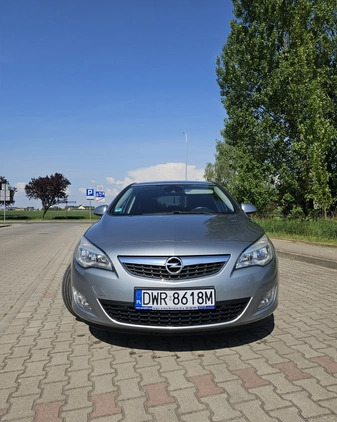 Opel Astra cena 21500 przebieg: 232000, rok produkcji 2009 z Wrocław małe 436